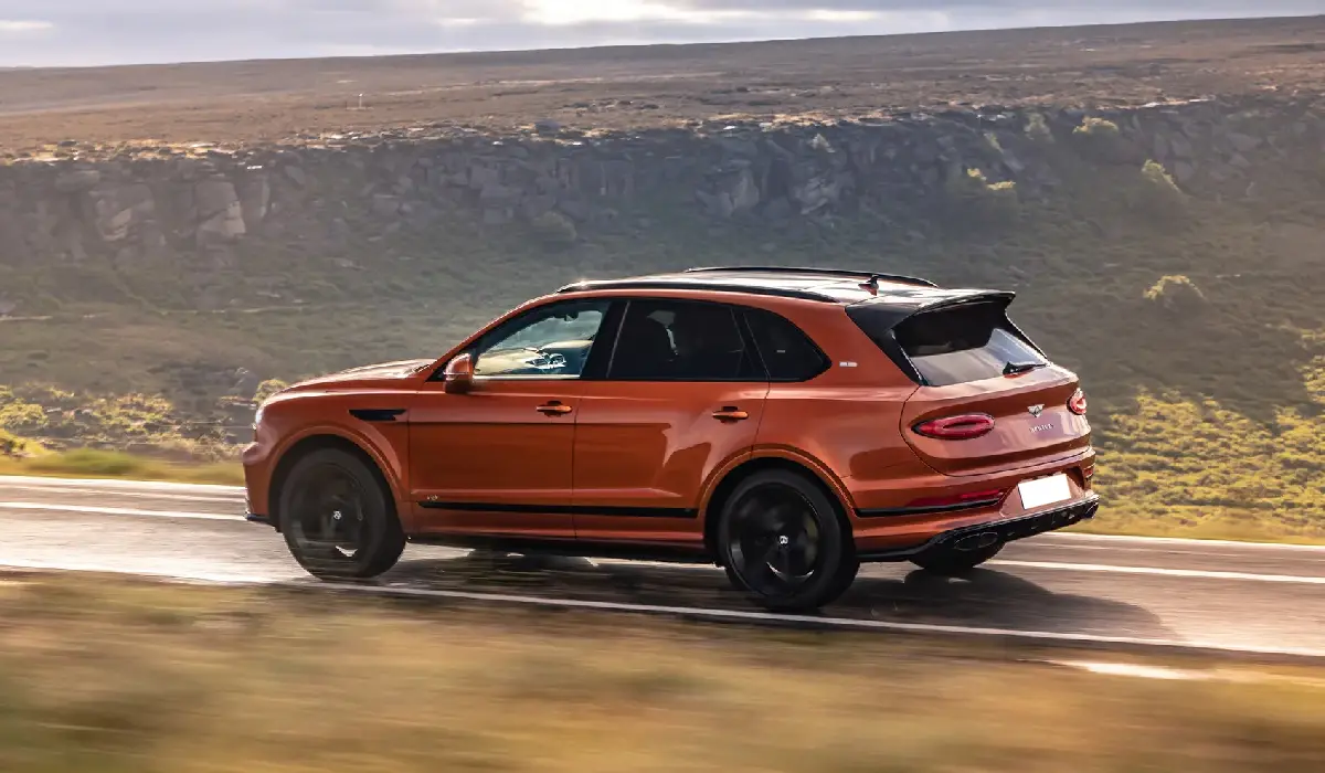 Bentley - Bentayga EWB - Best Car Rentals - Best Preowned Car - Exclusive Concierge Club.webp
